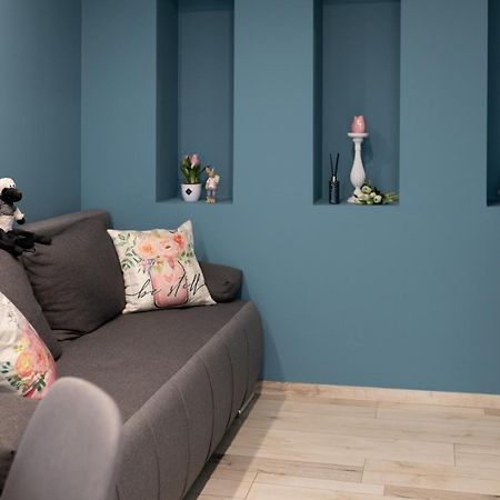 Hellowine Apartman Eger Extérieur photo